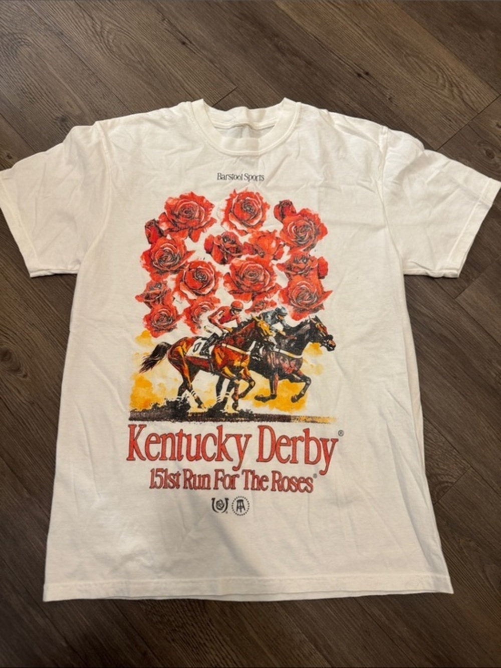 Kentucky Derby 151st Run For The Roses Graphic Tee. S. EUC🌹